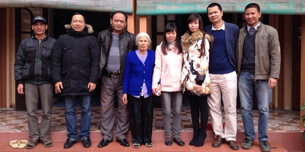 ais-tham-hoi-xuan-6